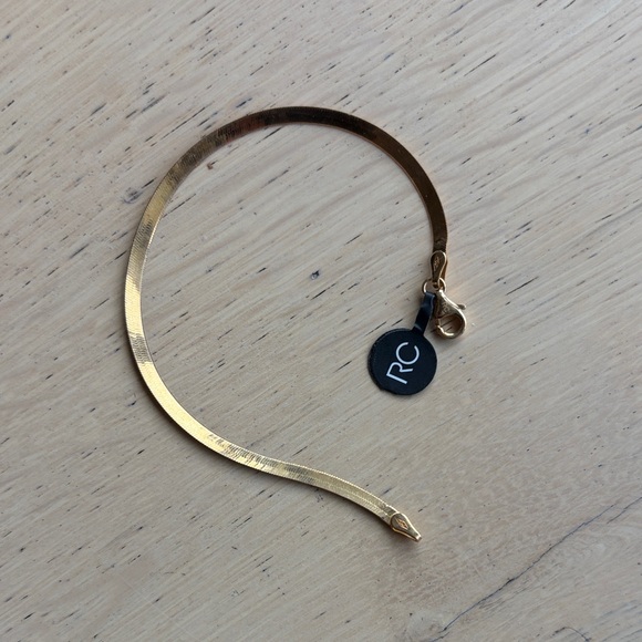 Ring Concierge Gold Herringbone Bracelet - Picture 3 of 3